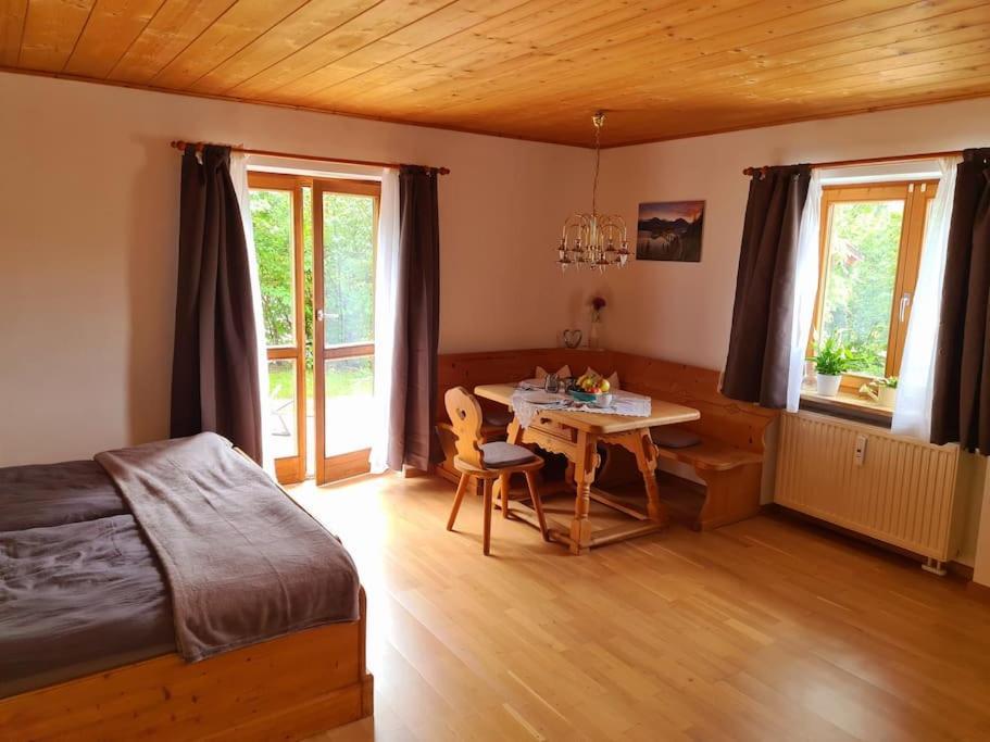 Ruhige Ferienwohnung In Bad Toelz מראה חיצוני תמונה