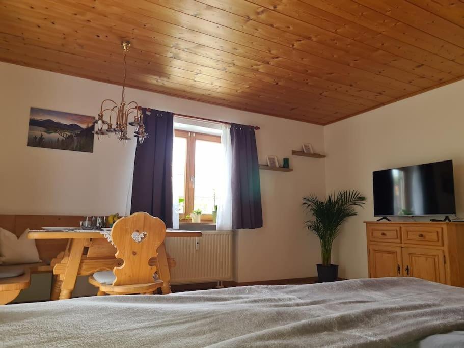 Ruhige Ferienwohnung In Bad Toelz מראה חיצוני תמונה
